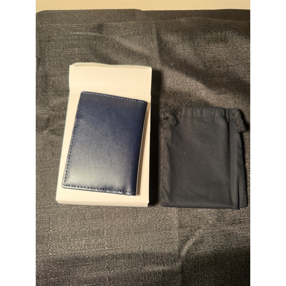 Bleu De Chanel Navy Blue Leather Bifold Card Holder Wallet VIP Gift Boxed - Picture 2 of 3